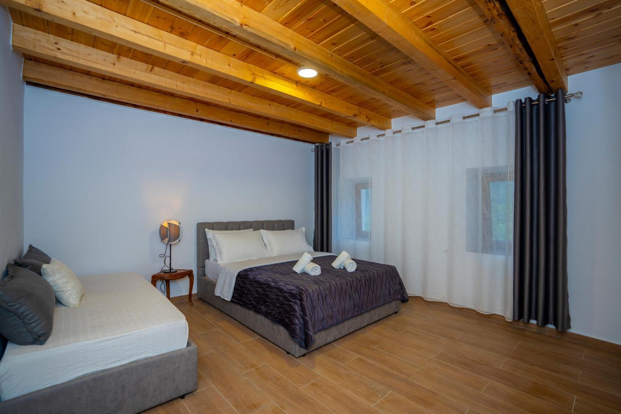 Villa Prelatheth Bagian luar foto