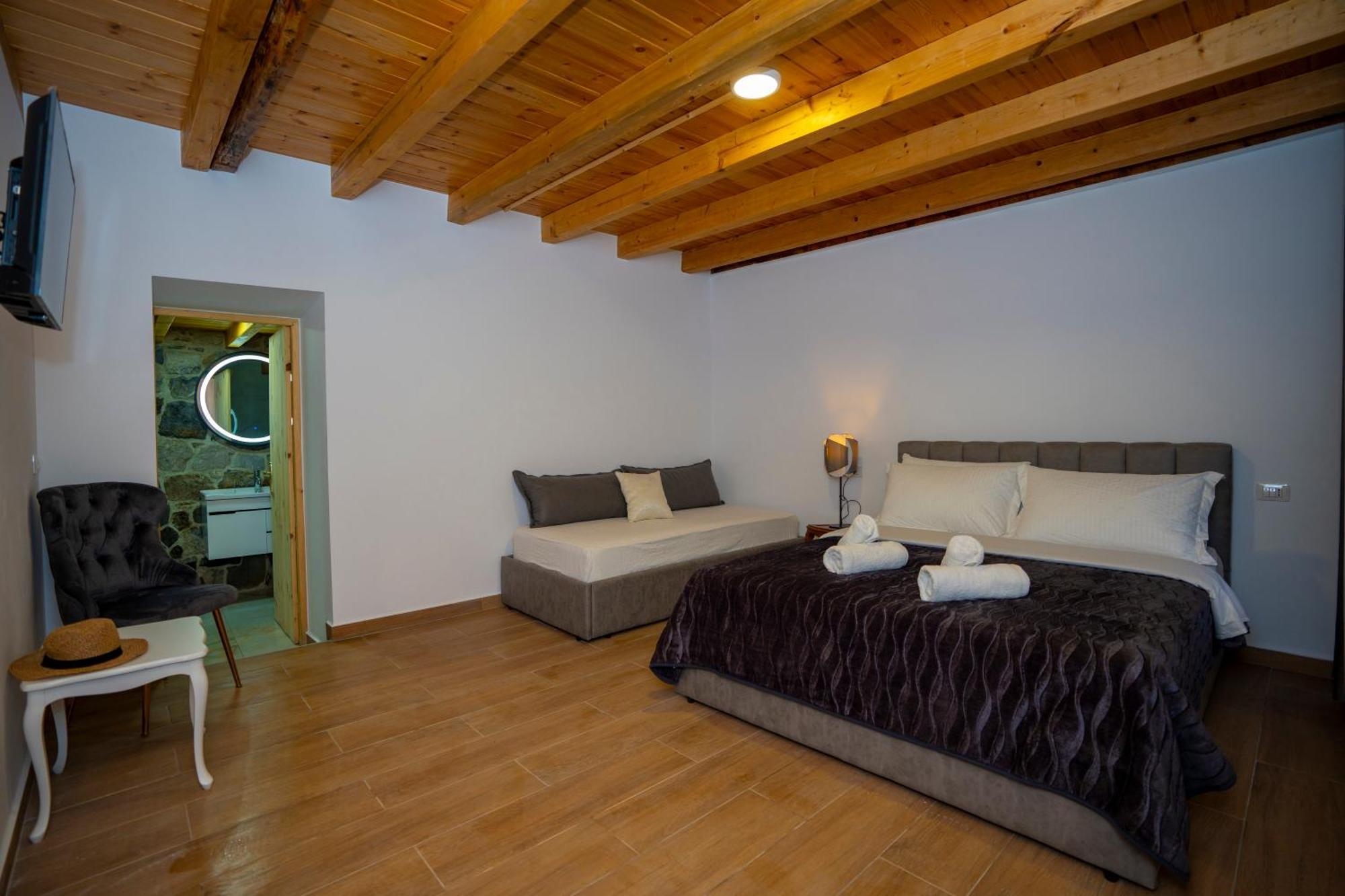Villa Prelatheth Bagian luar foto