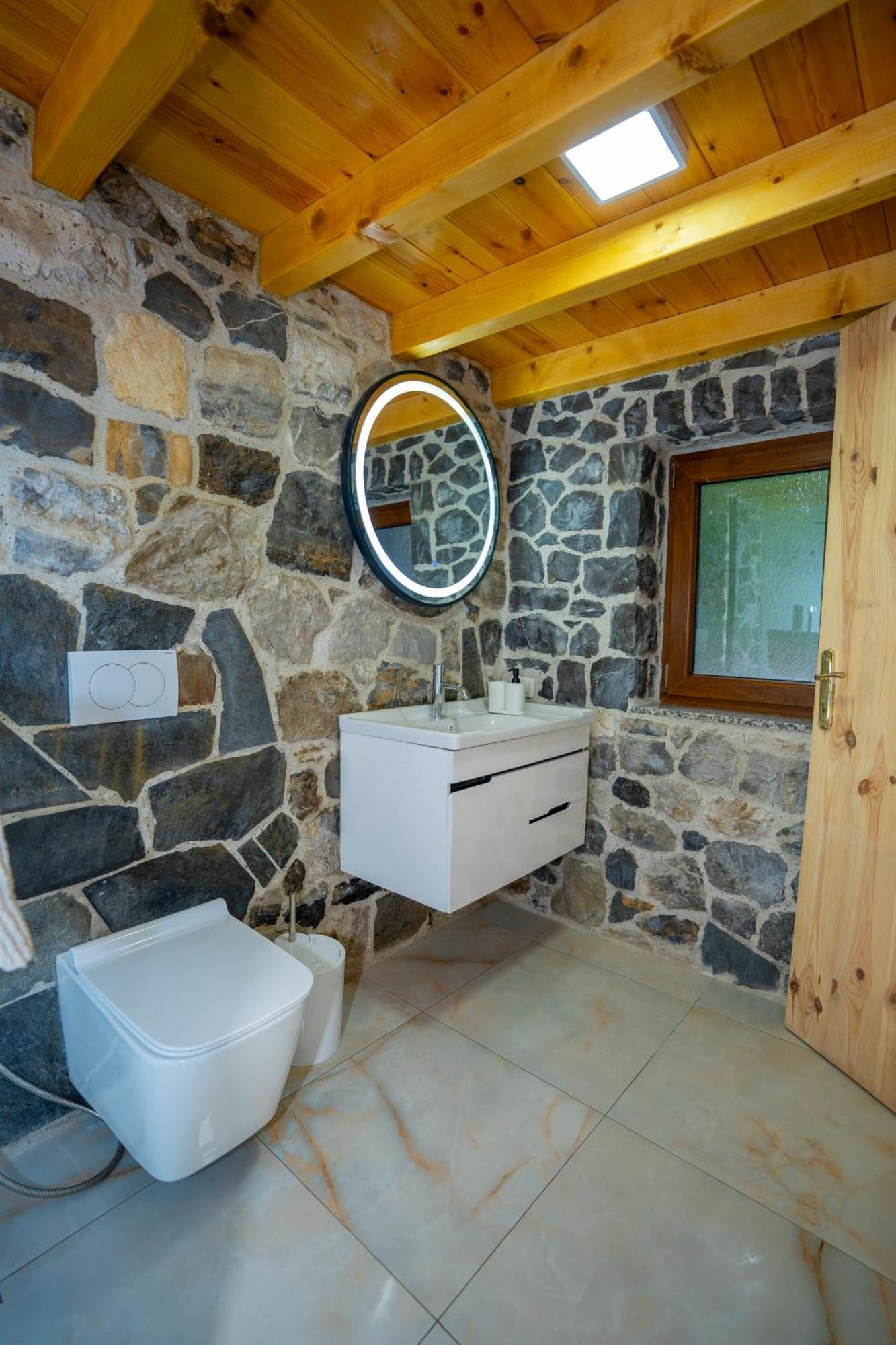 Villa Prelatheth Bagian luar foto
